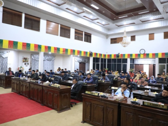 DPRD dan Pemkab Rokan Hulu Sahkan RAPBD Perubahan 2025 Rp2 Triliun