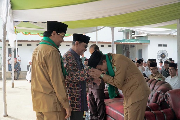 Hadiri Wisuda Santri Ponpes AS-Sunnah, Wabup Rohil : Pemda Berharap Kerjasama Ponpes Untuk Daerah