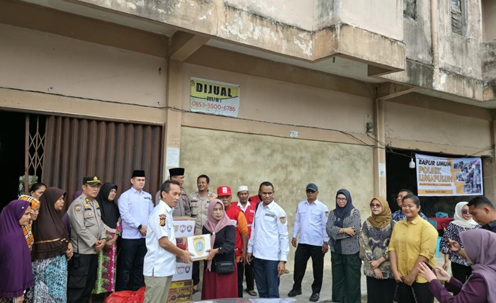 Bersama Polresta Pekanbaru, ABUJAPI Riau Salurkan Bantuan Untuk Korban Banjir