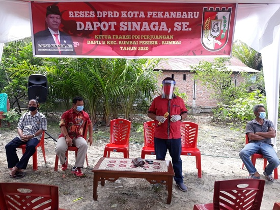 Reses Dapot Di Rumbai Bukit terungkap Selain masalah Semenisasi Jalan, E-KTP 4 Tahun Belum Selesai.