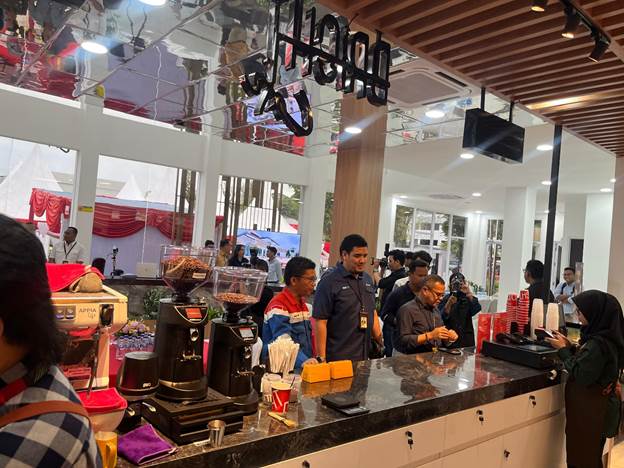Pertamina Retail Kembangkan Bisnis Non Fuel Melalui Pembukaan Bright Cafe di Kota Balikpapan