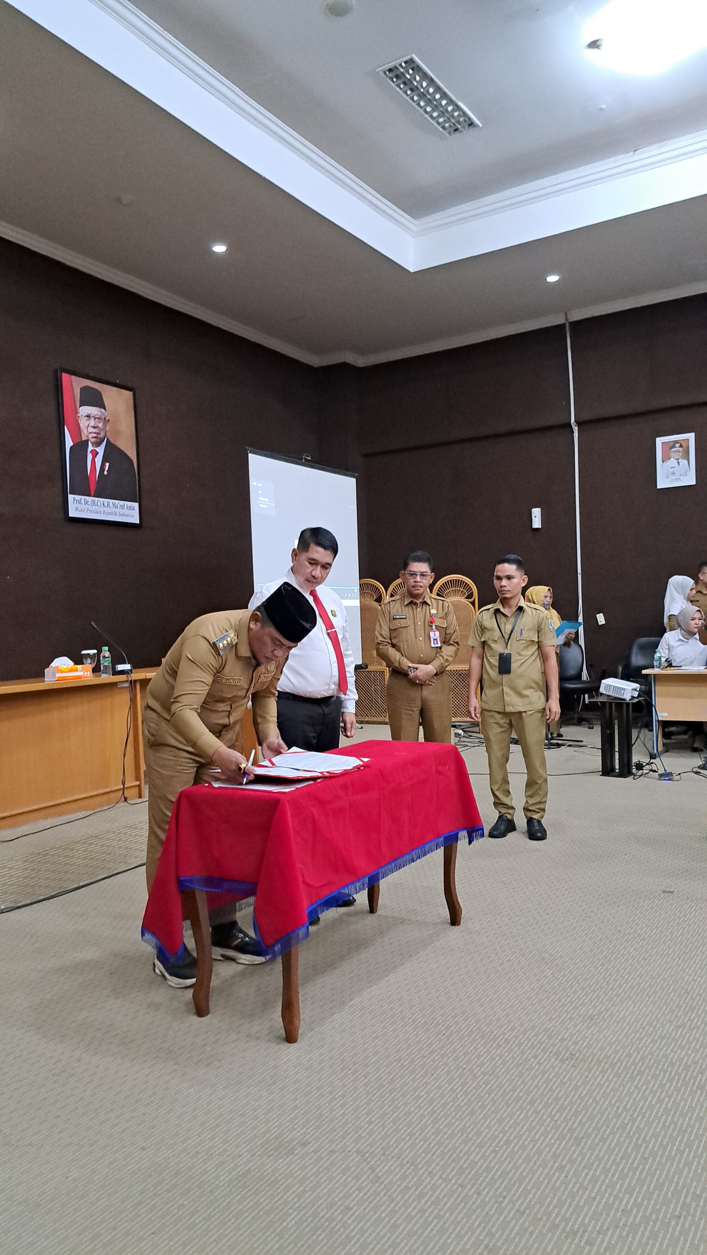 Bupati Zukri dan Kajari Azrijal Tandatangani MoU Pembinaan serta Pendampingan Hukum