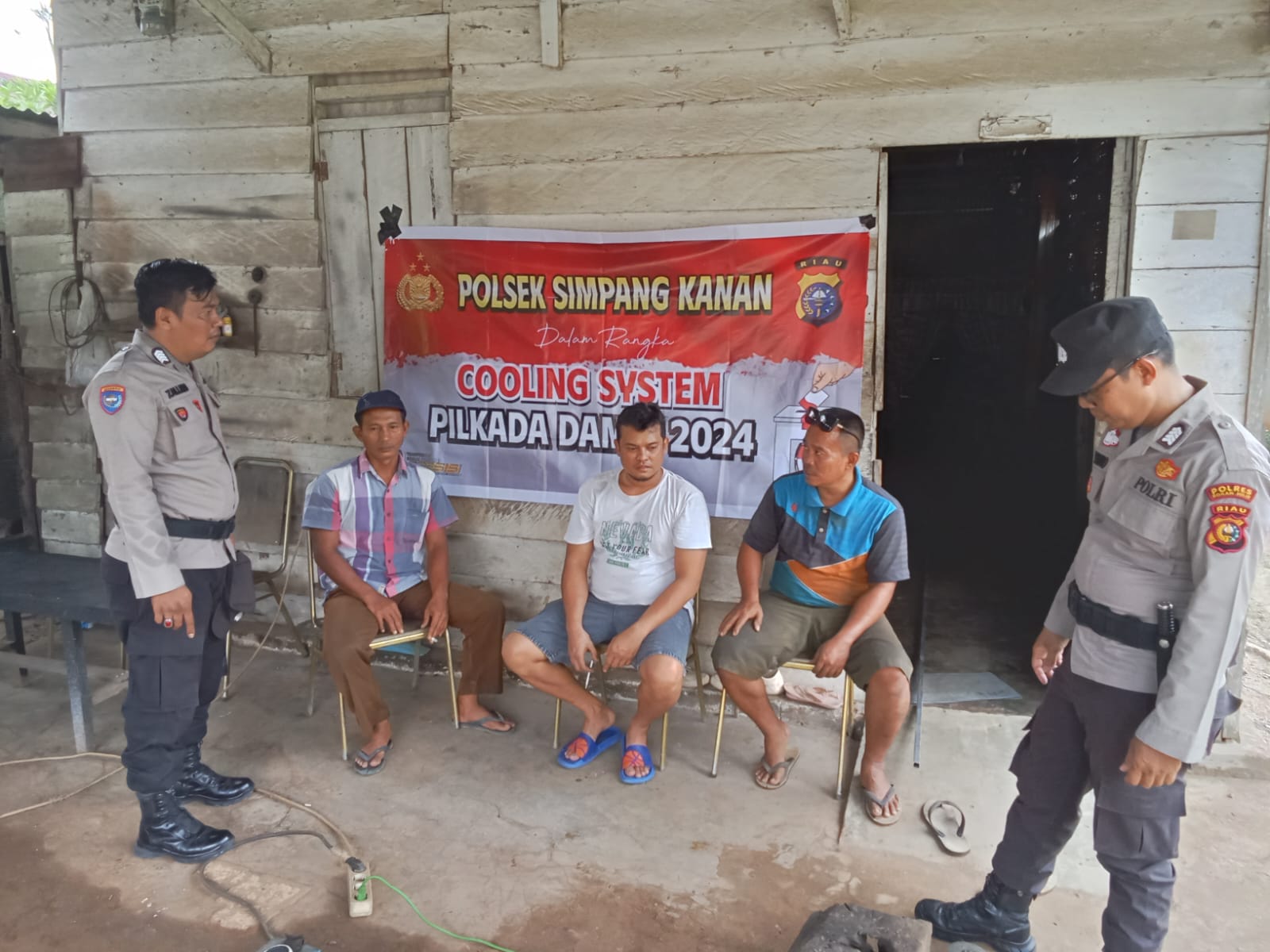 Polsek Simpang Kanan Galakkan Cooling System Pilkada Damai Ke Masyarakat