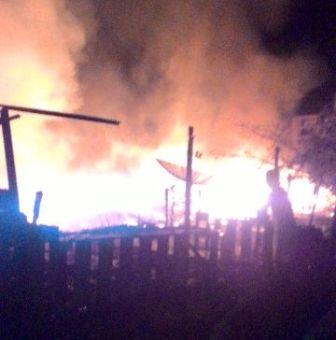 Sijago Merah Musnahkan 4 Rumah dan 1 Kios di Kudap