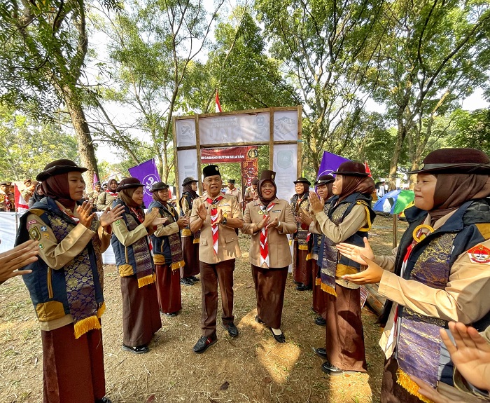 Berikan Dukungan, Plt Bupati dan Ketua Kwarcab Kunjungi Kontingen Pramuka Meranti di Cibubur