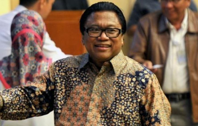 Heboh, Banjir TKA Cina Malah Didukung Ketum Hanura OSO