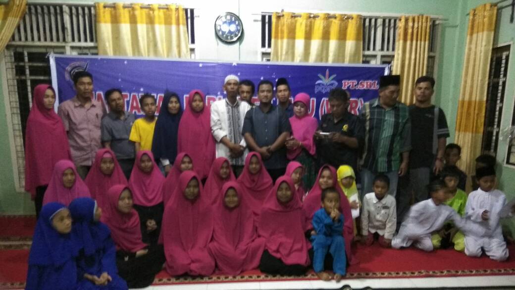 Wartawan Parlemen Riau Santuni Panti Asuhan Annisa
