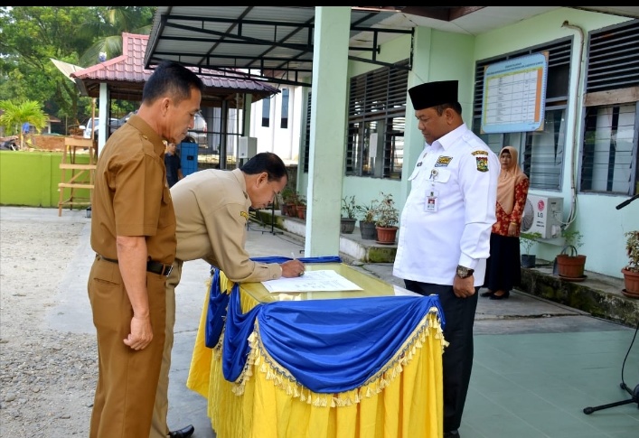 Sekda Yusri Saksikan Sertijab Kadis Dukcapil Kampar