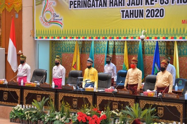 Gubernur Riau Ajak Perkuat Ketahanan Ekonomi Dalam Rapat Paripurna HUT Riau ke-63