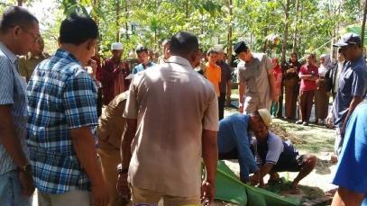 Idul Adha 1437 H, Jamaah Masjid Darul Abrar DPRD Riau Potong 14 Ekor Sapi dan Kambing
