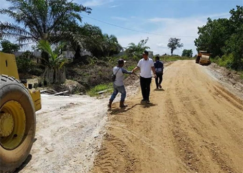 Gesa Program 3i, Bupati Azis Tinjau Insfrastruktur Jalan dan Pembangunan Gedung