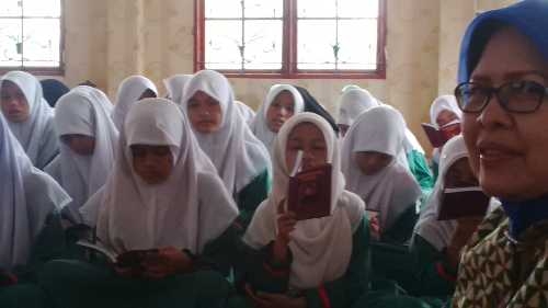 Tempati Rumah Dinas, Ketua DPRD Riau Gelar Syukuran