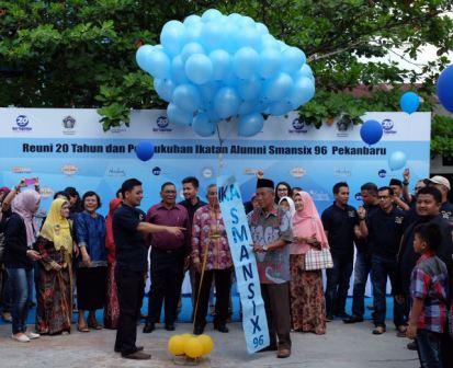 Angkatan 96 SMA N 8 Pekanbaru Gelar Reuni Dua Dasawarsa 