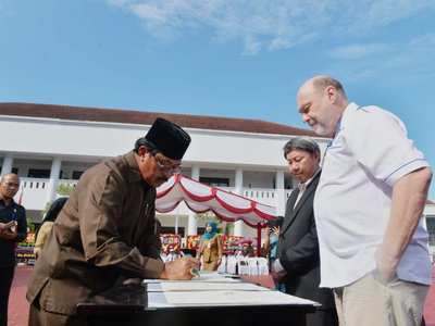  Pemprov Kepri Dorong Peningkatan Pendidikan Dengan MoU Berbagai Lembaga Pendidikan