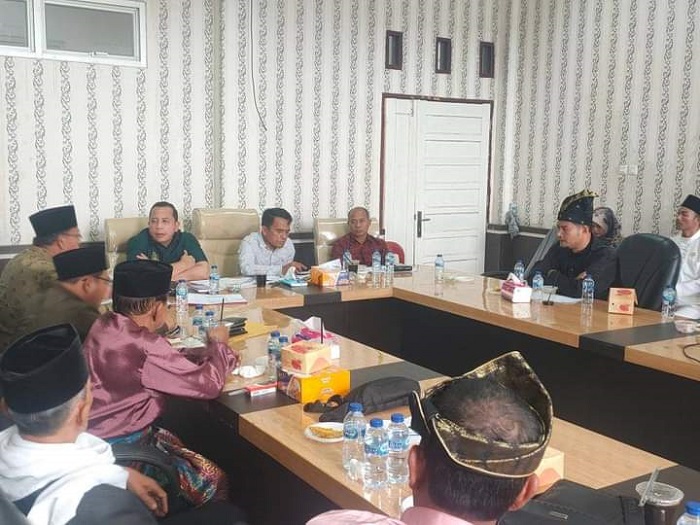 Sempurnakan Draf Pilpeng, DPRD Rohil Lakukan Pertemuan Dengan LAM