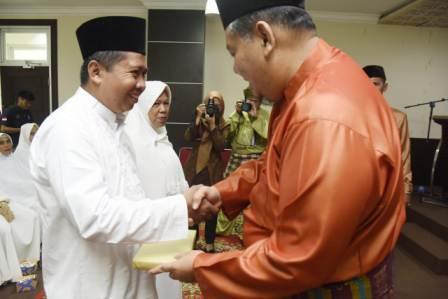 Diwakili Asisten II, Bupati Lepas JCH Korpri Pemkab Inhil