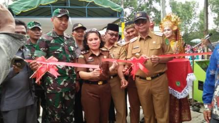 Bupati Suyatno Resmikan Jembatan Penghubung Kepenghuluan Darat dengan Kepenghuluan Teluk Pulai