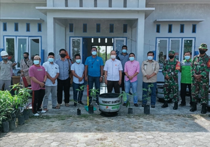EMP Bentu Tanam Ratusan Pohon dan Gelar Penyuluhan Tata Kelola Sampah Plastik di Langgam
