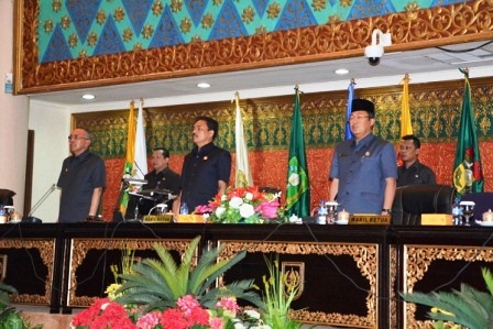 DPRD Riau Terima Nota Keuangan RAPBD 2016 Sebesar Rp11,2 Triliun