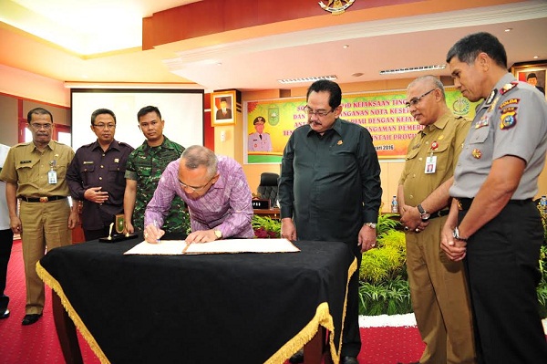 Pemprov Riau Lakukan Penandatanganan MoU TP4 dengan Kajati Riau