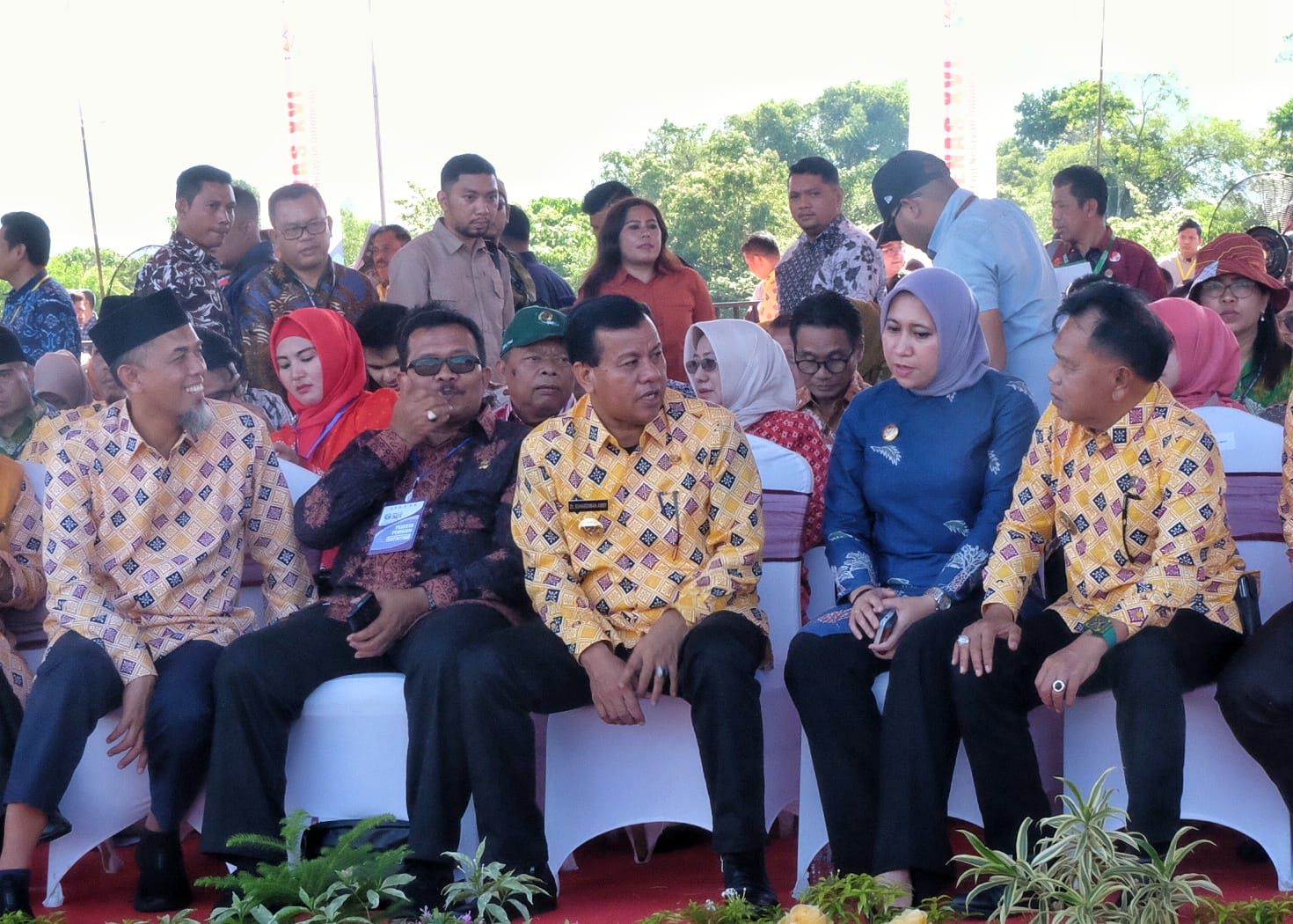 Plt. Bupati Hadiri Penas Tani Nelayan di Padang