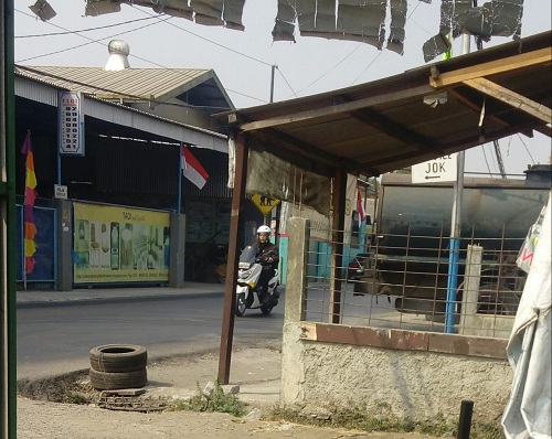 Pangkalan Minyak Goreng Diduga Illegal Bebas Beroperasi Di Duren Sawit 