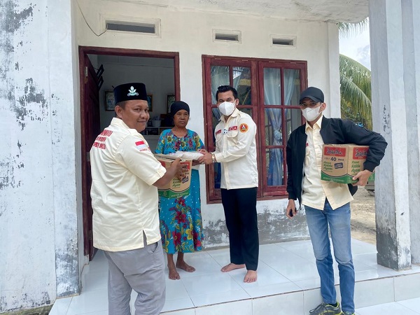 Jumat Barokah, PD Pemuda Muhammadiyah Berbagi Rezeki