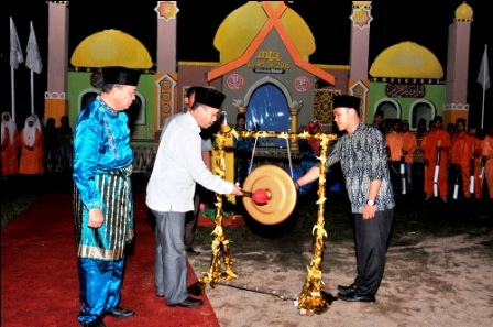 Assisten Asriyan Buka MTQ ke 45 Tingkat Kecamatan Peranap 