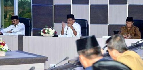 Gubernur Nurdin Optimis 2017 Masalah Defisit Karimun Terselesaikan