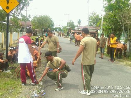 Koramil 01/Barus Ajak Masyarakat Jumat bersih