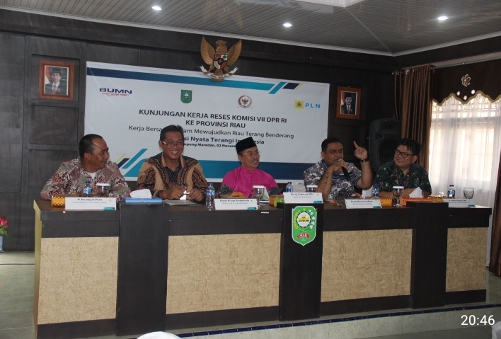 Pastikan Realisasi Pembangunan,  Komisi VII DPR RI Tinjau Pembangunan Jaringan Listrik di Desa Mared