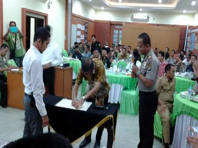 Dewan dan Pemerintah sahkan APBD Karimun 2017 Rp1,261 T