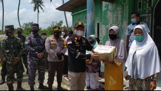 Bersama Danposal, Danramil dan KSOP, Kapolres Meranti Tinjau Sentra Vaksinasi Massal