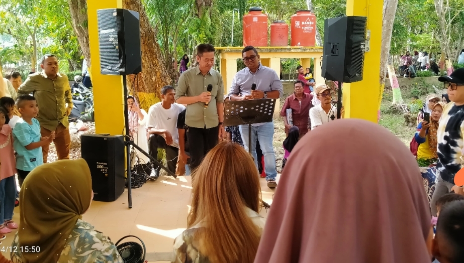 Bupati Rohil Bersama Keluarga Rayakan Idul Fitri Bersama Masyarakat di Hutan Kota Bagansiapiapi