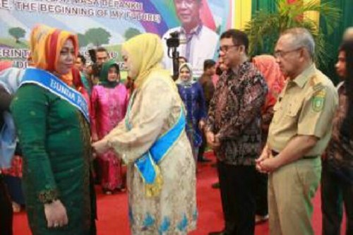 Misnarni Syamsuar Dikukuhkan Jadi Bunda PAUD Siak