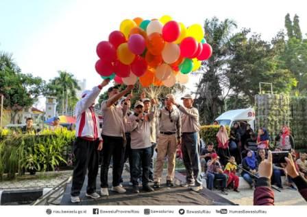 6000 Pengawas Pemilu Se-Riau Nyatakan Kesiagaan dan Kesiapan Awasi Pemilu Tahun 2019.