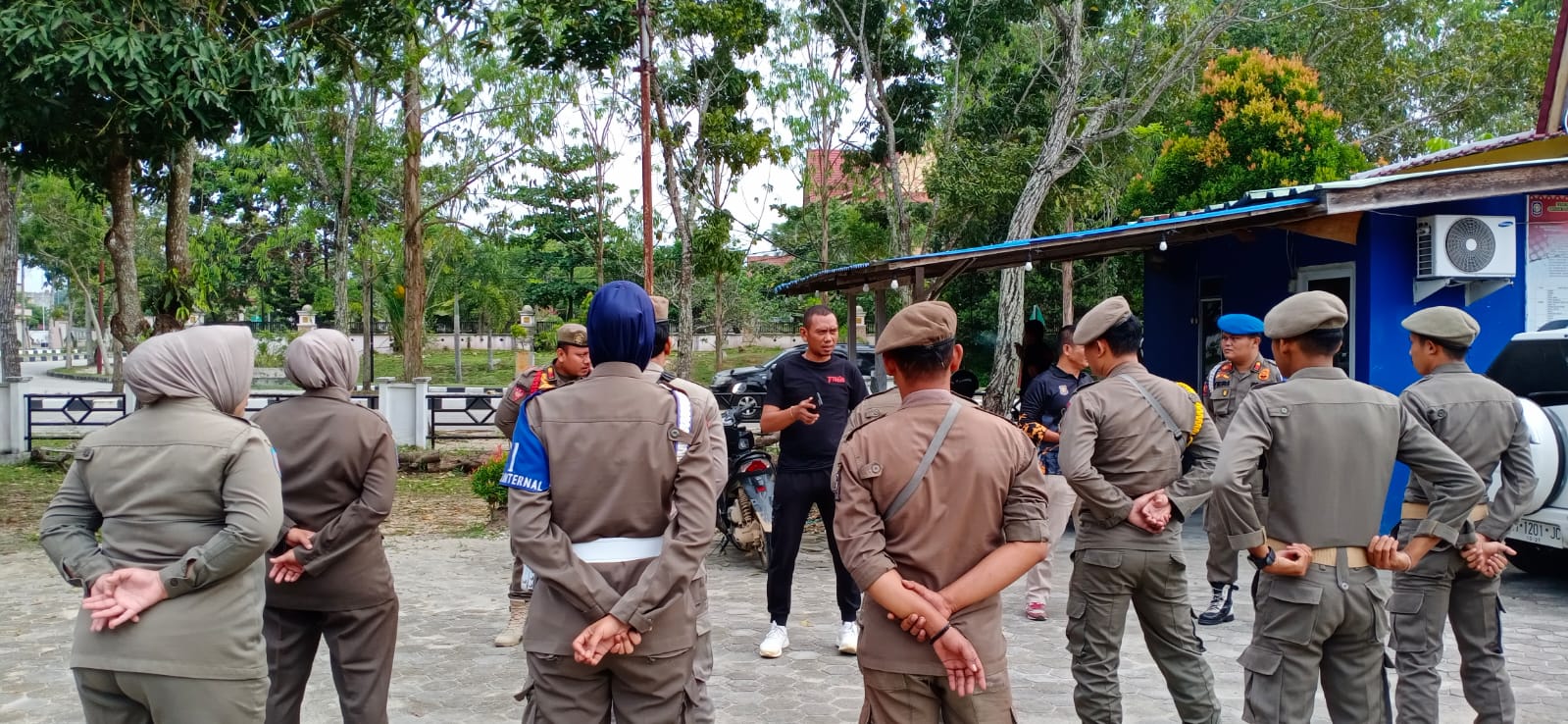 Satpol PP Tertibkan Siswa SMKN 1 Yang Bolos Saat Jam Belajar