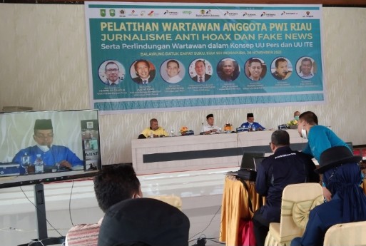 PWI Riau Laksanakan Pelatihan Jurnalisme Anti Hoax dan Fake News Bagi Wartawan