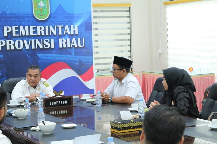 Bawaslu Riau Audiensi dengan Gubernur Edy Natar Nasution, Bahas tentang Netralitas Pemilu