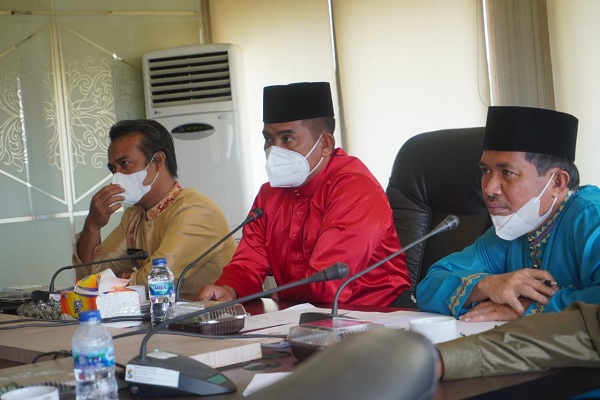Bupati Zukri Minta PT. PHE Bangun Jalan Masyrakat Di Kerumutan