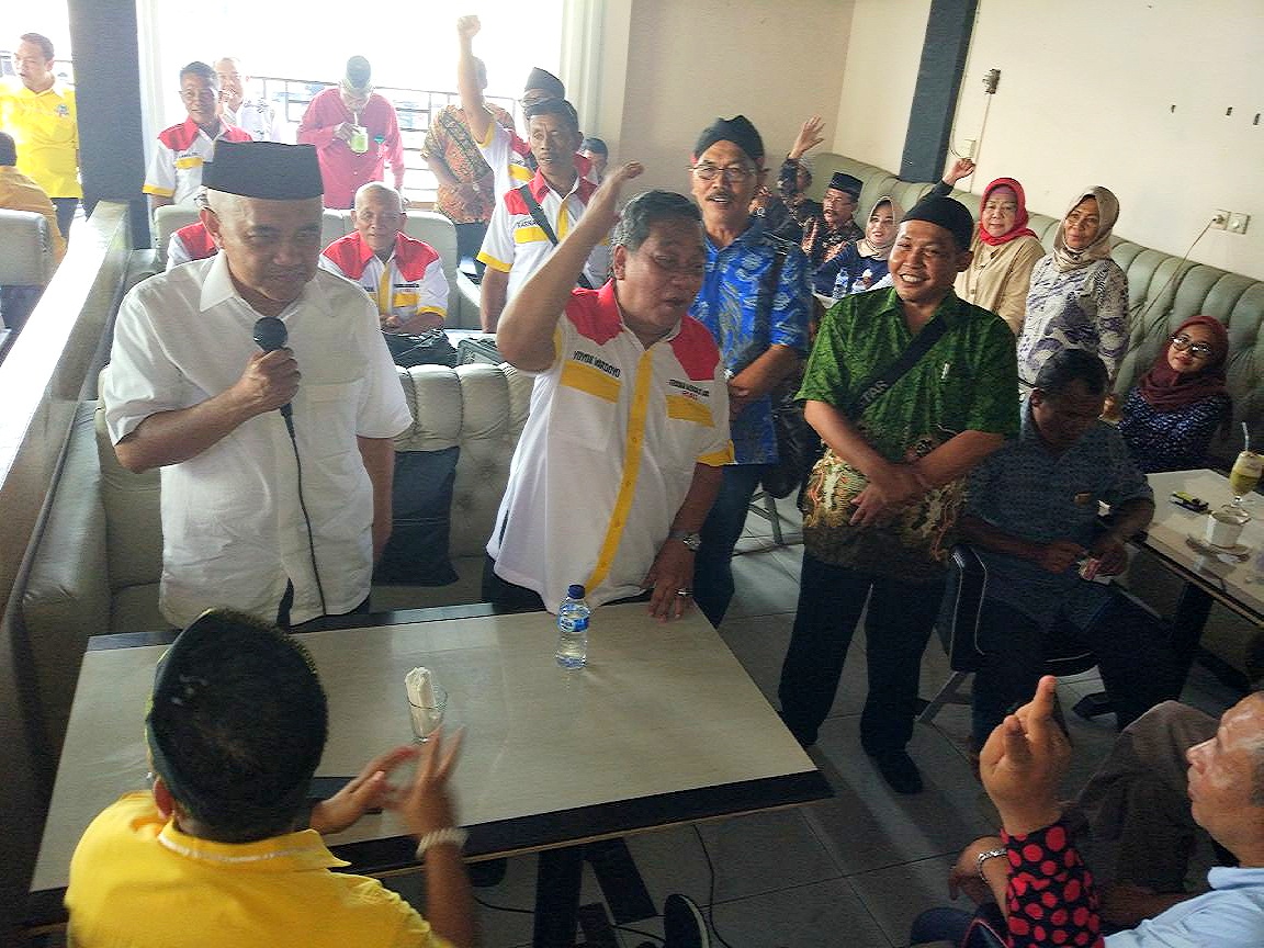 Cagub Arsyadjuliandi Rachman Ngopi Bareng Tokoh Masyarakat Pelalawan