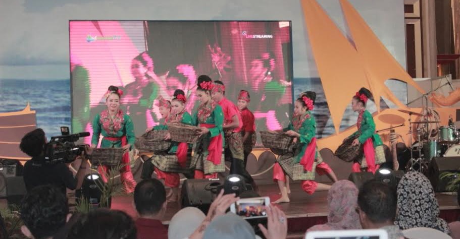 Tarian 'Keranjang Ikan' Asal Rohil Pukau Pengunjung Riau Expo