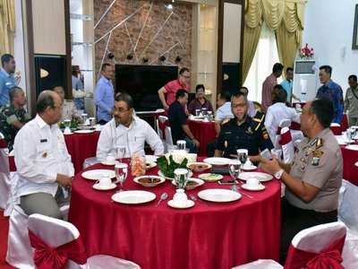  Gubernur  Kepri Bawa Investor ke Pulau Asam Karimun