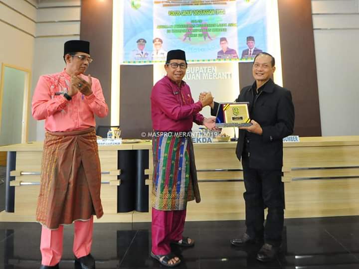 Sekda Meranti Buka FGD Percepatan KLA, Minta Semua OPD Berikan Kontibusi Nyata Bagi Percepatan KLA d