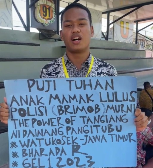 Kegigihan Rado Simanjuntak Antarkan Dirinya Lolos Menjadi Polisi Tanpa Uang Angkat Derajat Keluarga