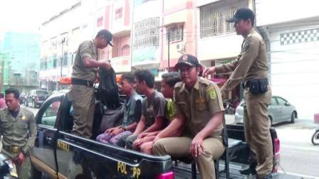 Satpol PP Data ASN Nongkrong Diwarnet
