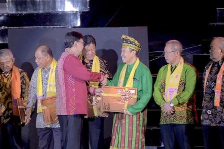 Hadiri Marsombu Sihol IKEIS Bengkalis, Gubri Minta Dukung Program Pemerintah