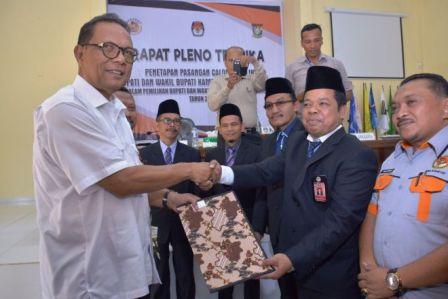 KPU Tetapkan Pasangan Azis -Catur Bupati /Wakil Bupati Kampar Terpilih