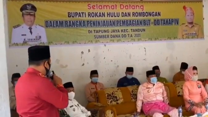 Bupati Rokan Hulu sikapi keluhan warga Desa Tapung Jaya