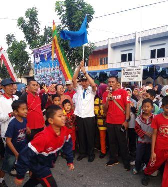  Dibuka Walikota, Keluarahan Pembatuan Gelar Jalan Sehat